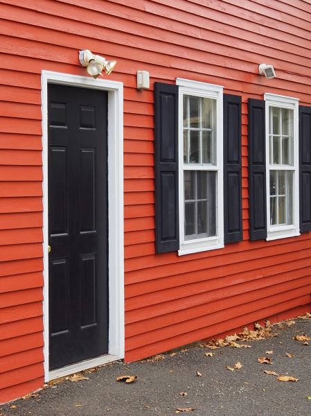 Cost of Red Vinyl Siding Installation in Poulsbo