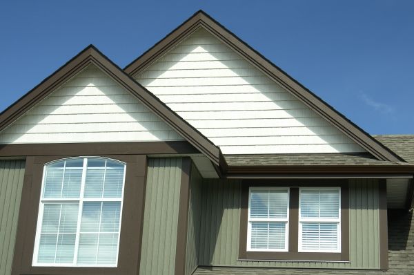 Cost of Vertical Vinyl Siding Repair in Poulsbo